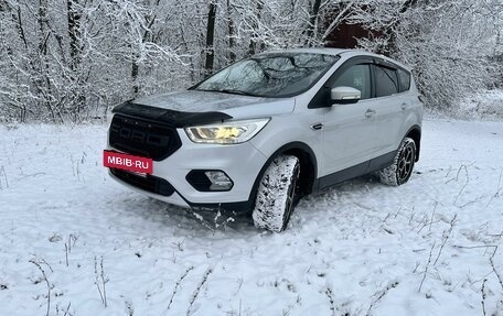 Ford Kuga III, 2017 год, 1 700 000 рублей, 2 фотография