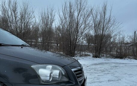 Toyota Avensis III рестайлинг, 2007 год, 825 000 рублей, 21 фотография