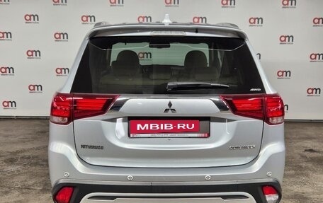 Mitsubishi Outlander III рестайлинг 3, 2019 год, 2 679 000 рублей, 5 фотография