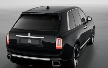 Rolls-Royce Cullinan, 2024 год, 86 040 000 рублей, 3 фотография