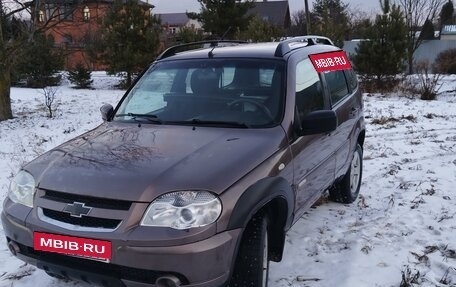 Chevrolet Niva I рестайлинг, 2015 год, 599 000 рублей, 4 фотография