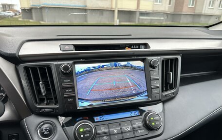 Toyota RAV4, 2018 год, 2 790 000 рублей, 12 фотография