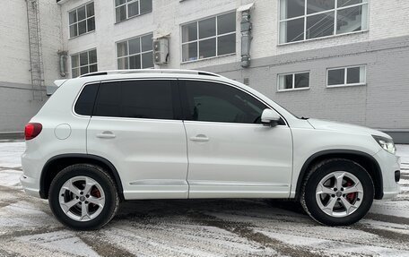 Volkswagen Tiguan I, 2013 год, 1 990 000 рублей, 2 фотография