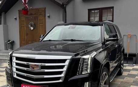 Cadillac Escalade IV, 2015 год, 4 800 000 рублей, 2 фотография