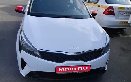 KIA Rio IV, 2021 год, 1 377 400 рублей, 1 фотография