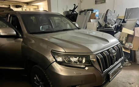 Toyota Land Cruiser Prado 150 рестайлинг 2, 2018 год, 5 100 000 рублей, 4 фотография