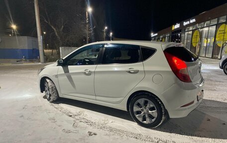 Hyundai Solaris II рестайлинг, 2016 год, 915 000 рублей, 1 фотография