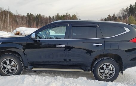 Mitsubishi Pajero Sport III рестайлинг, 2017 год, 3 550 000 рублей, 7 фотография