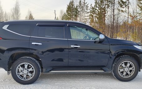 Mitsubishi Pajero Sport III рестайлинг, 2017 год, 3 550 000 рублей, 3 фотография