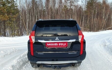 Mitsubishi Pajero Sport III рестайлинг, 2017 год, 3 550 000 рублей, 5 фотография