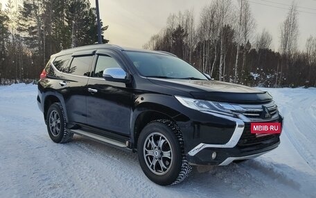 Mitsubishi Pajero Sport III рестайлинг, 2017 год, 3 550 000 рублей, 2 фотография