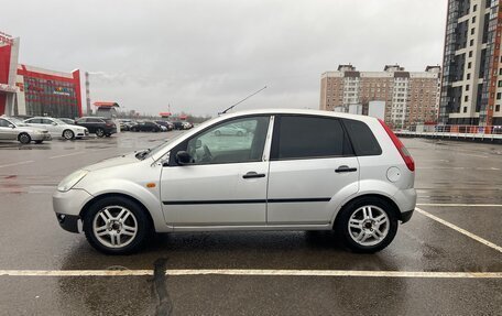 Ford Fiesta, 2005 год, 380 000 рублей, 2 фотография