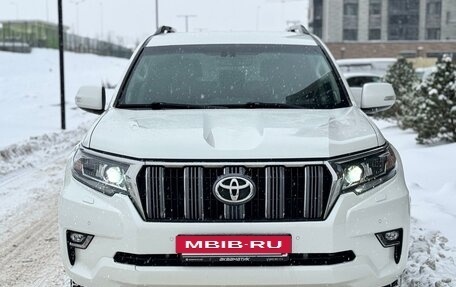 Toyota Land Cruiser Prado 150 рестайлинг 2, 2018 год, 4 690 000 рублей, 2 фотография