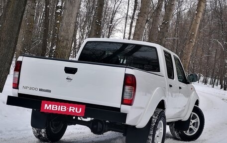 Nissan NP300, 2012 год, 1 290 000 рублей, 5 фотография