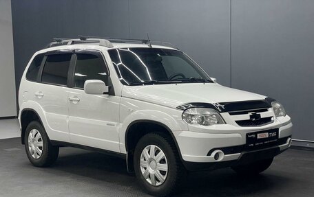 Chevrolet Niva I рестайлинг, 2011 год, 599 000 рублей, 3 фотография