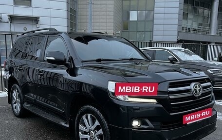 Toyota Land Cruiser 200, 2016 год, 6 400 000 рублей, 2 фотография