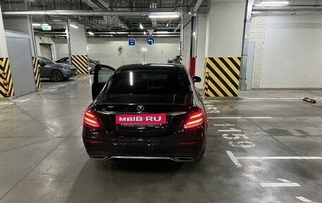 Mercedes-Benz E-Класс, 2019 год, 4 150 000 рублей, 2 фотография