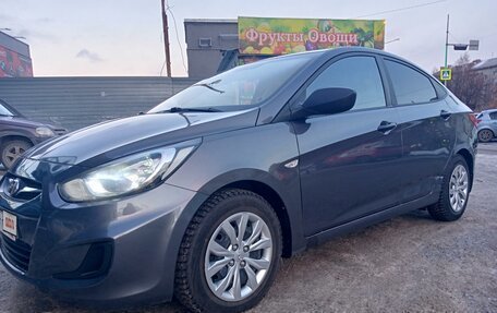 Hyundai Solaris II рестайлинг, 2013 год, 730 000 рублей, 3 фотография