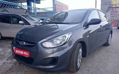 Hyundai Solaris II рестайлинг, 2013 год, 730 000 рублей, 6 фотография