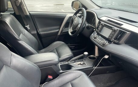 Toyota RAV4, 2014 год, 1 690 000 рублей, 13 фотография