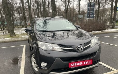 Toyota RAV4, 2014 год, 1 690 000 рублей, 2 фотография