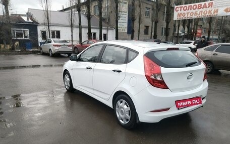 Hyundai Solaris II рестайлинг, 2015 год, 790 000 рублей, 4 фотография