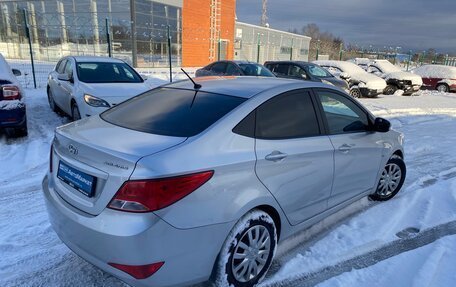 Hyundai Solaris II рестайлинг, 2015 год, 997 000 рублей, 2 фотография