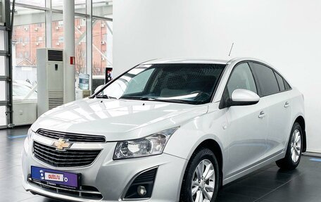 Chevrolet Cruze II, 2013 год, 1 053 000 рублей, 2 фотография