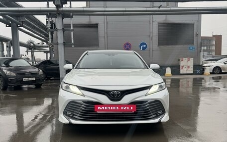 Toyota Camry, 2020 год, 3 249 000 рублей, 2 фотография