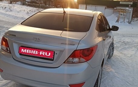 Hyundai Solaris II рестайлинг, 2013 год, 850 000 рублей, 2 фотография