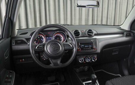 Suzuki Swift V, 2023 год, 1 950 000 рублей, 6 фотография