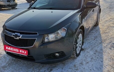 Chevrolet Cruze II, 2011 год, 850 000 рублей, 3 фотография