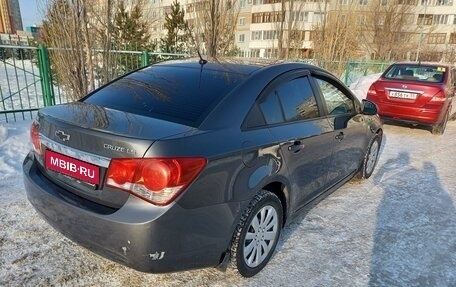 Chevrolet Cruze II, 2011 год, 850 000 рублей, 2 фотография