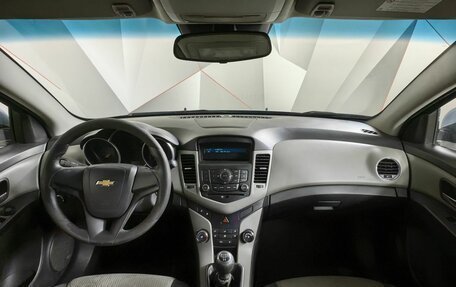 Chevrolet Cruze II, 2011 год, 599 000 рублей, 10 фотография