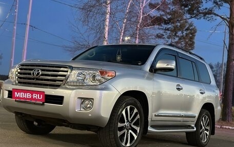 Toyota Land Cruiser 200, 2013 год, 5 100 000 рублей, 2 фотография