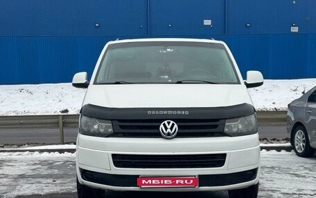 Volkswagen Caravelle T5, 2012 год, 1 760 000 рублей, 3 фотография