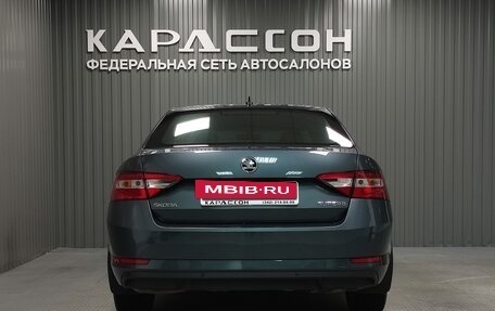 Skoda Superb III рестайлинг, 2018 год, 2 520 000 рублей, 4 фотография