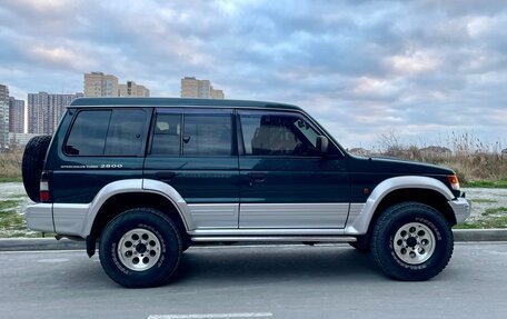 Mitsubishi Pajero III рестайлинг, 1995 год, 1 300 000 рублей, 3 фотография