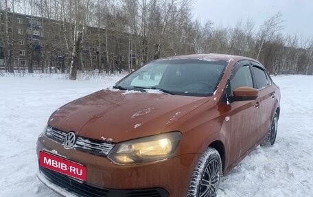 Volkswagen Polo VI (EU Market), 2011 год, 560 000 рублей, 2 фотография