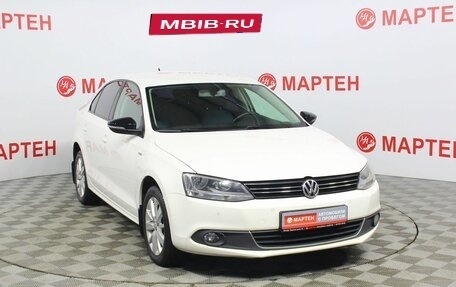 Volkswagen Jetta VI, 2013 год, 1 099 000 рублей, 3 фотография