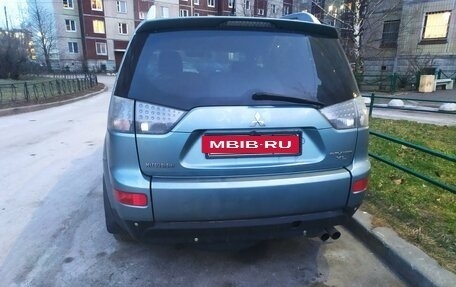 Mitsubishi Outlander III рестайлинг 3, 2006 год, 850 000 рублей, 2 фотография