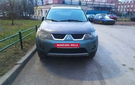 Mitsubishi Outlander III рестайлинг 3, 2006 год, 850 000 рублей, 3 фотография