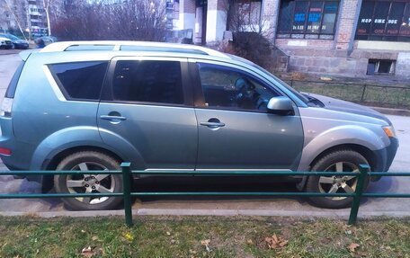 Mitsubishi Outlander III рестайлинг 3, 2006 год, 850 000 рублей, 6 фотография