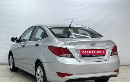 Hyundai Solaris II рестайлинг, 2015 год, 990 000 рублей, 5 фотография