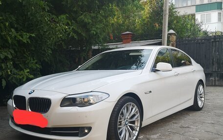 BMW 5 серия, 2013 год, 1 900 000 рублей, 2 фотография