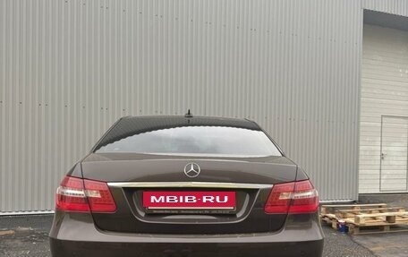 Mercedes-Benz E-Класс, 2010 год, 2 100 000 рублей, 12 фотография