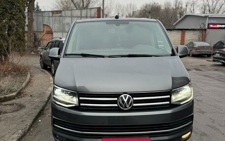 Volkswagen Caravelle T6 рестайлинг, 2019 год, 4 000 000 рублей, 2 фотография