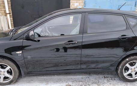 Hyundai Solaris II рестайлинг, 2013 год, 870 000 рублей, 6 фотография