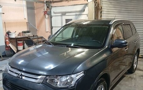 Mitsubishi Outlander III рестайлинг 3, 2014 год, 1 610 000 рублей, 22 фотография