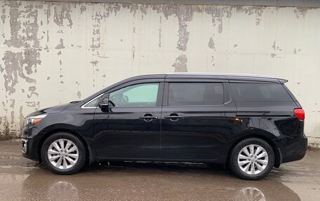 KIA Carnival III, 2017 год, 2 700 000 рублей, 2 фотография